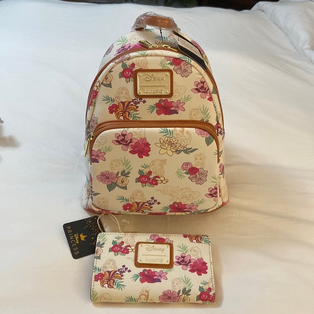 Disney Loungefly & Wallet 🎀 HOST PICK 🎀 NWT 🎀 Disney Princess Floral